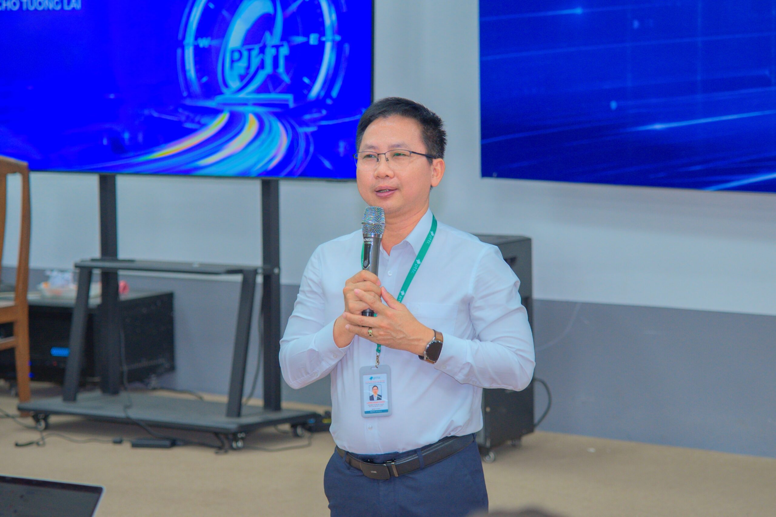 Chuyên gia PTIT chia sẻ định hướng tại Open Day 2026 PTIT Rikkeisoft