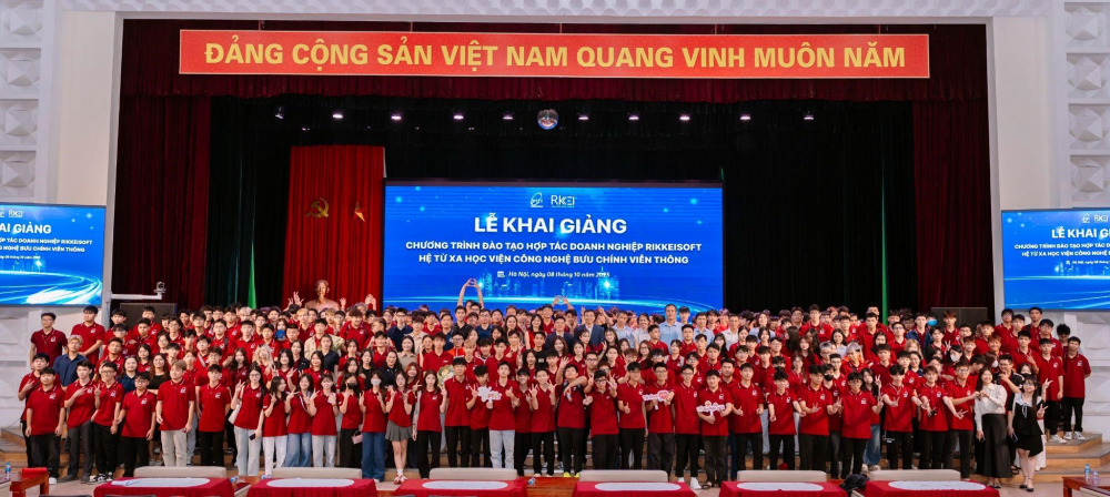 Lễ khai giảng chương trình đào tạo hợp tác doanh nghiệp Rikkeisoft hệ từ xa Học viện Công nghệ Bưu chính Viễn thông